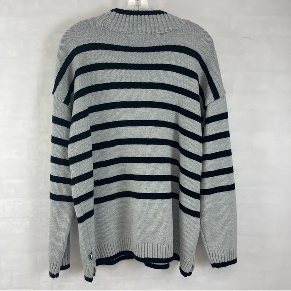 Karl Lagerfeld Sweater Women’s LG Gray Black Striped Crewneck Beaded Sunglasses - Picture 11 of 13